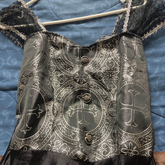 Gothic Halloween costume/dress - Picture 4 of 5